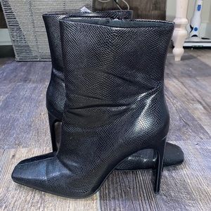 Zara black heel booties size 9 worn 1 time!